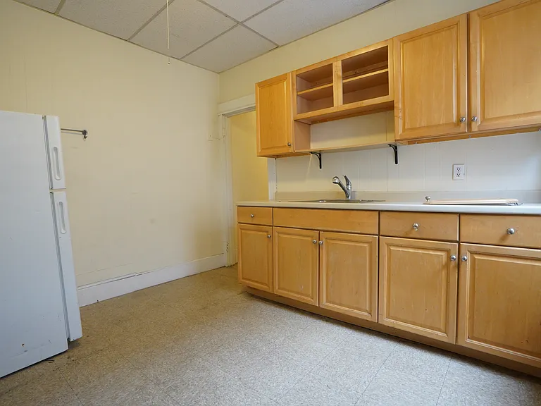 24 Royce Rd. — Photo 8