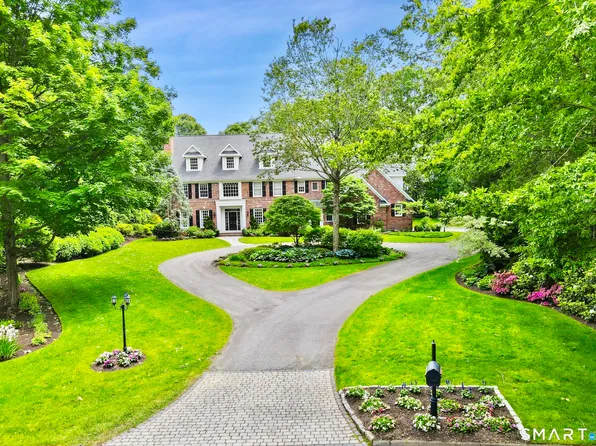 21 Williamsburg Lane, Avon, CT 06001