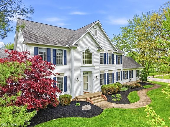 2nd image of 735 Jamestown Ct