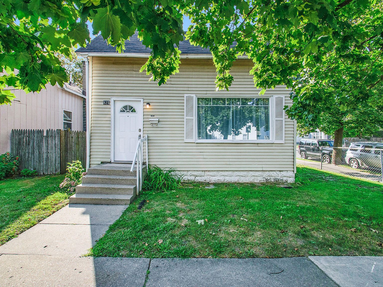 823 Alpine Ave NW, Grand Rapids, MI 49504 Zillow