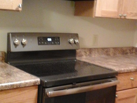 4th image of 209 E 11th St APT 6