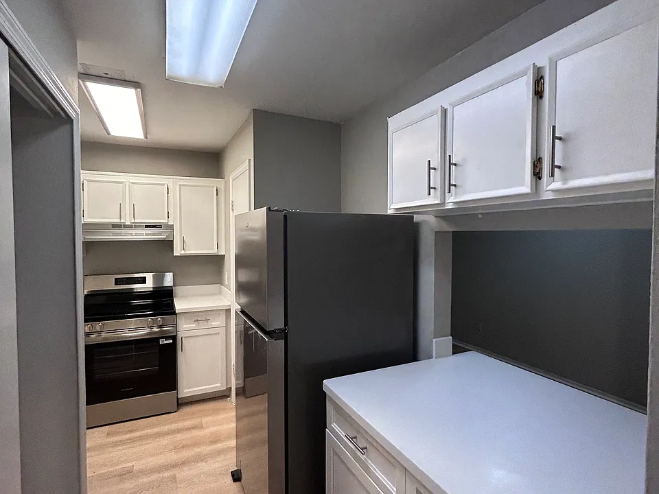 4214 Pershing Pointe Pl #6