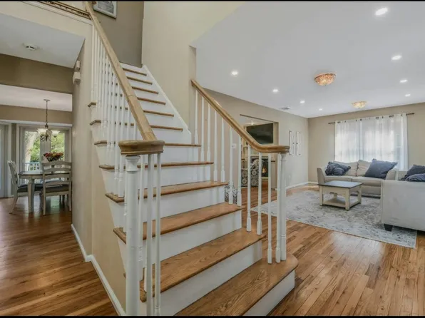 (undisclosed Address), Stony Brook, NY 11790