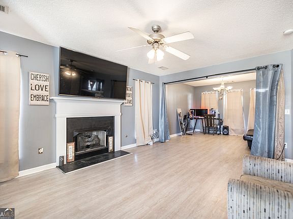 4th image of 508 Timberwind Dr