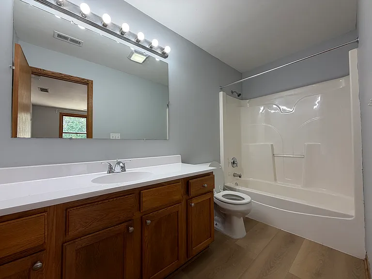 3325 W Fulton Blvd #2 — Photo 10