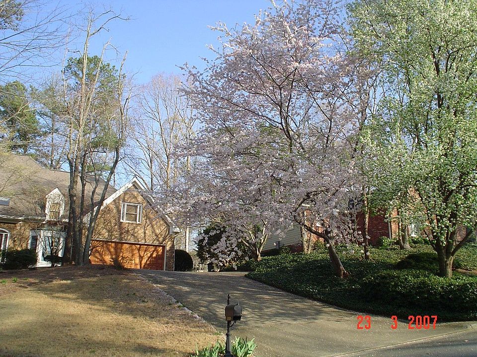 2nd image of 10305 Crescent Ridge Dr