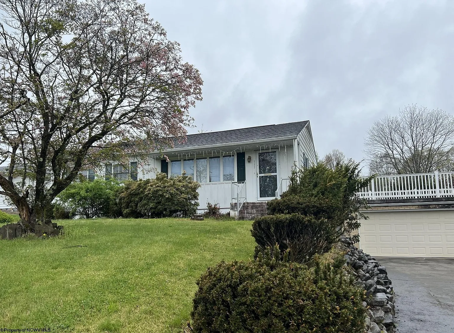 111 Swartz Rd photo 1