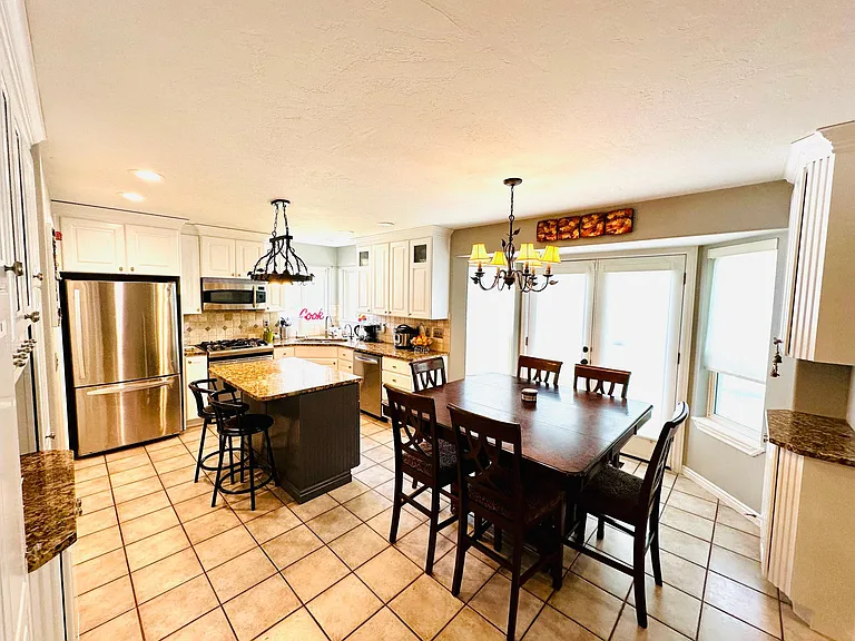 388 E Mountain Berry Dr — Photo 9