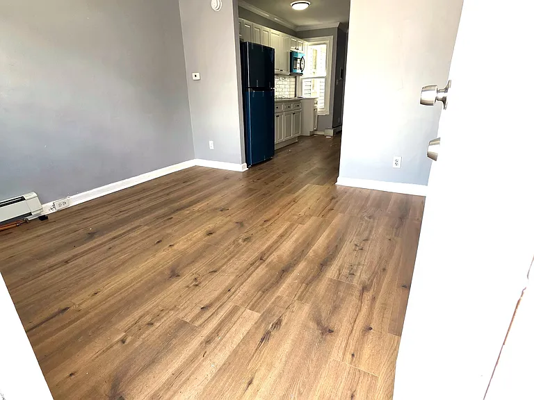 626 Eisenbrown St — Photo 2