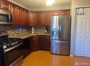 154 Darwin Ln, North Brunswick, NJ