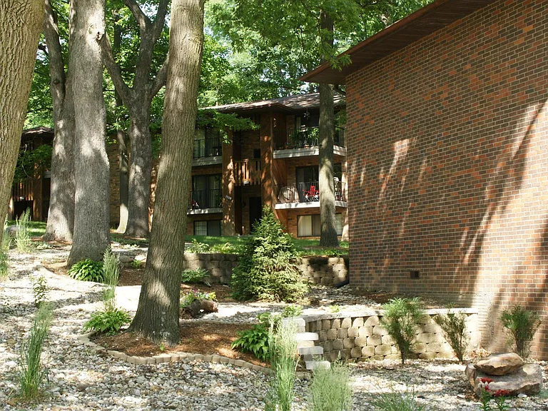 Forest Ridge Apartments — Photo 11