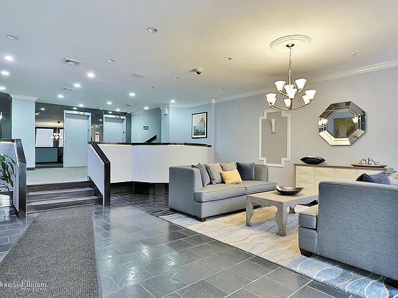 4th image of 400 High Point Dr APT 404