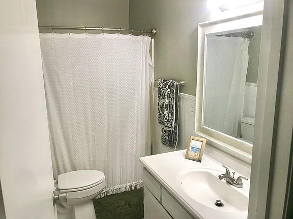 3rd image of 111 Amhurst Ave