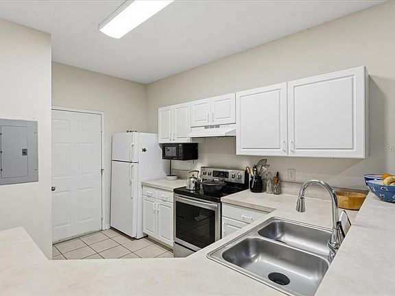 3rd image of 13200 W Newberry Rd #86