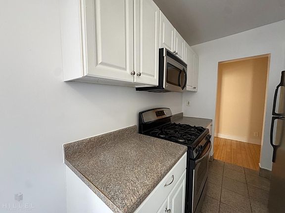 4th image of 11880 Metropolitan Ave APT 5A