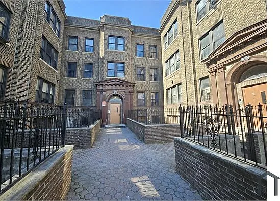 47 Milford Ave — Photo 7