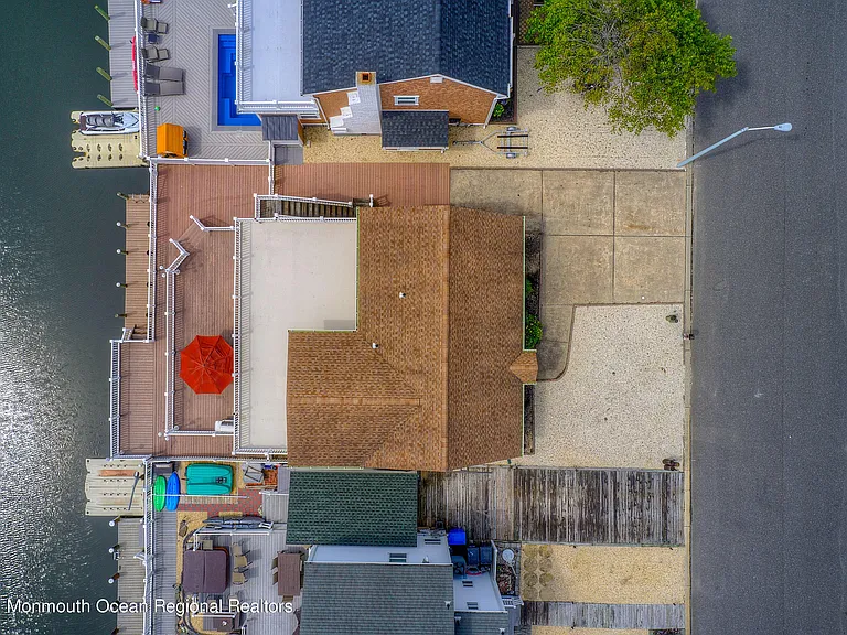 31 Peggy Ln — Photo 36