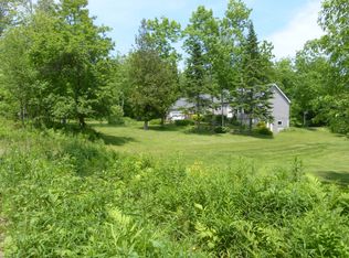 15 Cobb Rd, Searsport, ME 04974