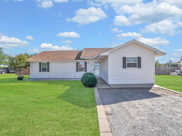 608 E Warren Rd, Blair, OK 73526