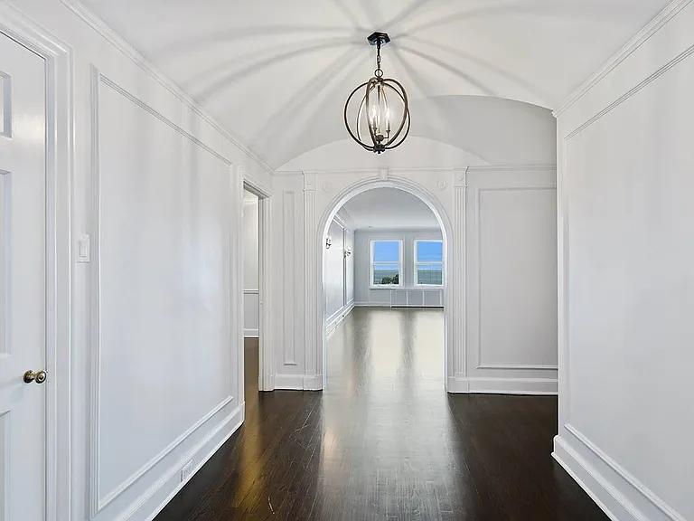 3240 North Lake Shore Drive — Photo 10