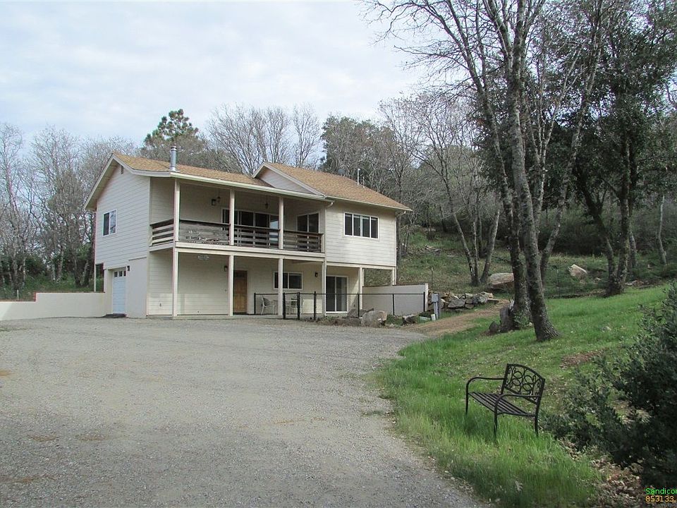 1st image of 893 Pinecone Dr