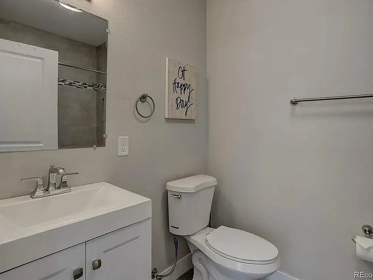 1917 Eaton St #1917 — Photo 20