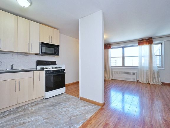 4th image of 448 Neptune Ave Floor 19-19M