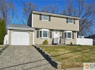 2 Calvin Ct, Old Bridge, NJ 08857