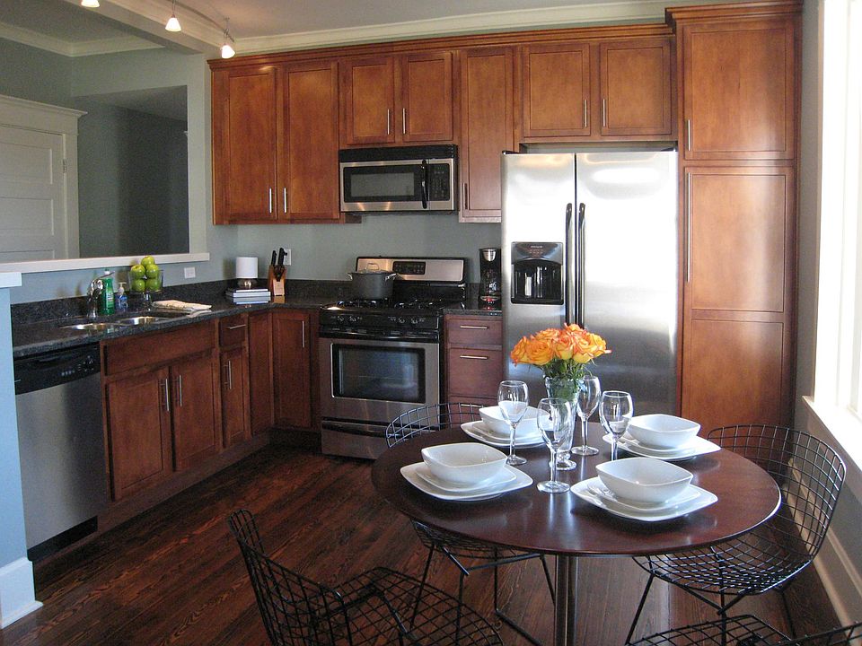 Kitchen, stainless appliances funrnished