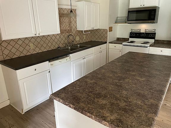 4th image of 209 W Garfield Ave