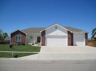 2300 Redhawk Ln, Salina, KS 67401