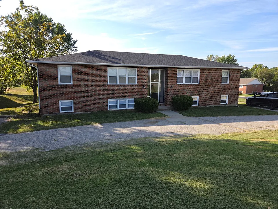 306 Southampton Dr