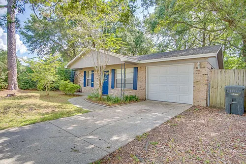 386 Quigley Rd Photo 1