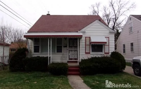 729 E Hayes Ave photo 1