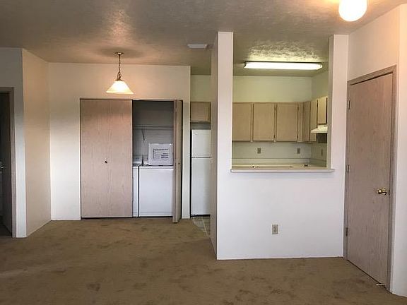 4th image of 4707 E Upriver Dr #15