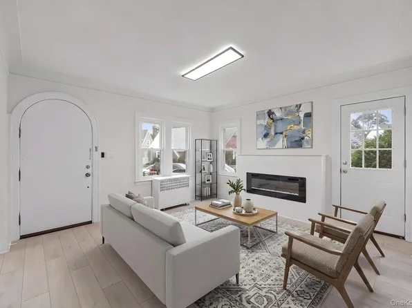 2 Fordham Place, Hempstead, NY 11550