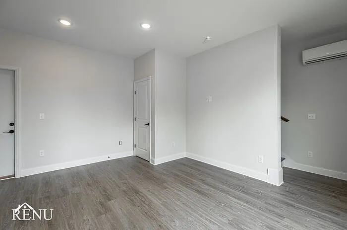 5687 Sofias Cir — Photo 15