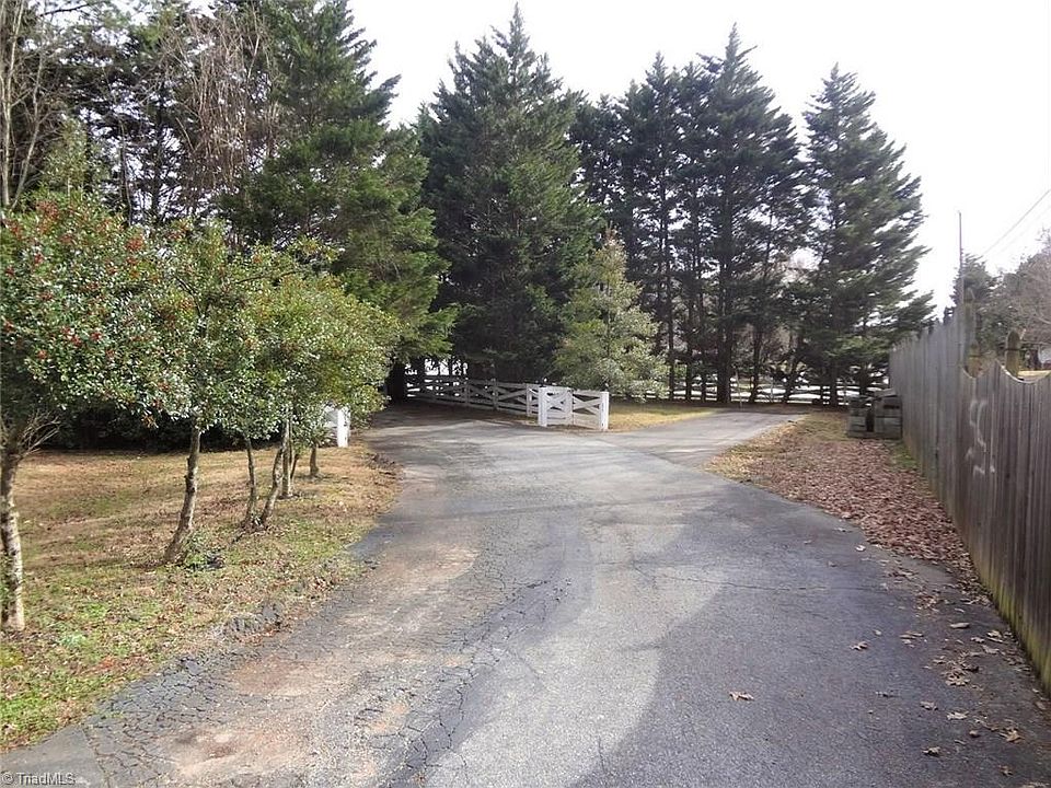 1st image of 1611 Carriage House Pl