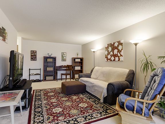 5th image of 4101 Parklawn Ave APT 207