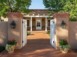 205 Camino Del Norte, Santa Fe, NM 87501