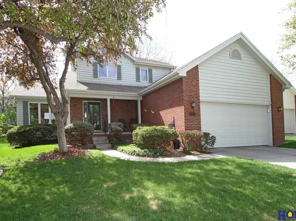 6415 Chesterfield Ct, Lincoln, NE 68510