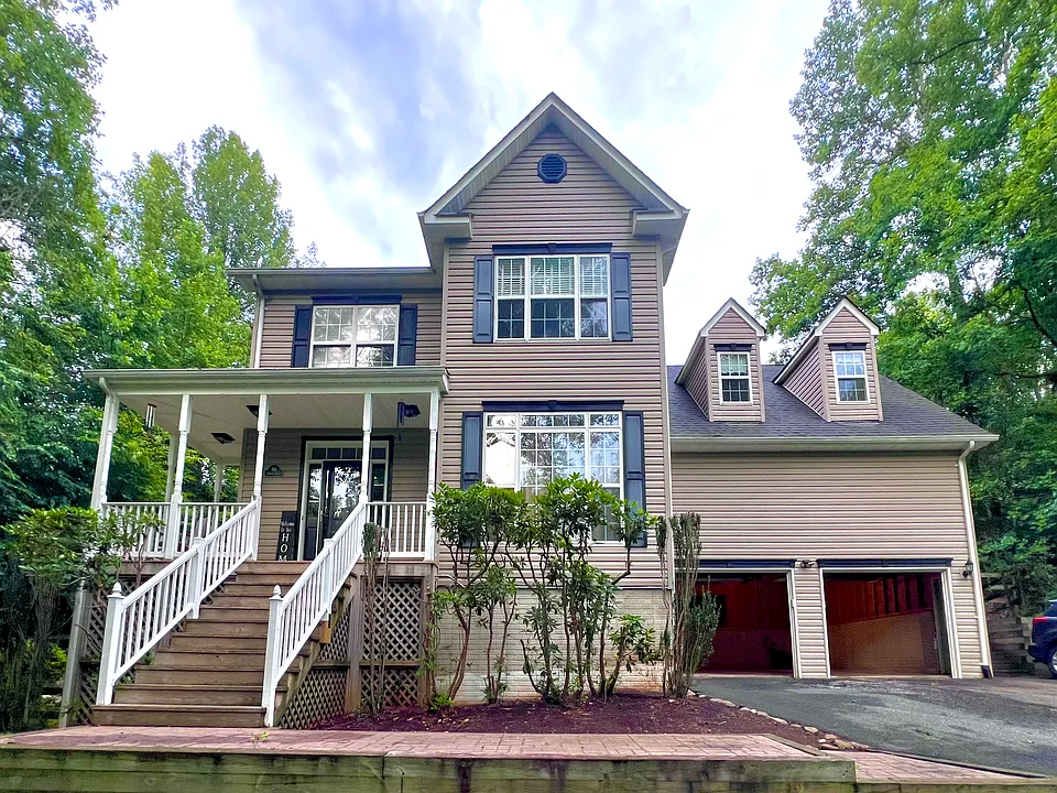 991 Carodon Dr