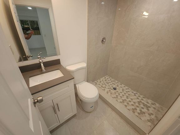 3rd image of 580 NW 34th St #5