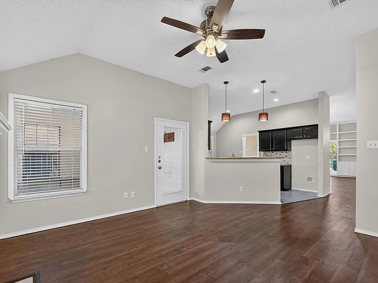 3960 Bexhill Dr — Photo 8