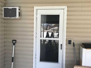 70 Jester Ln, Levittown, NY 11756