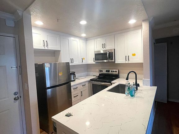 4th image of 8889 Caminito Plaza Centro #7212