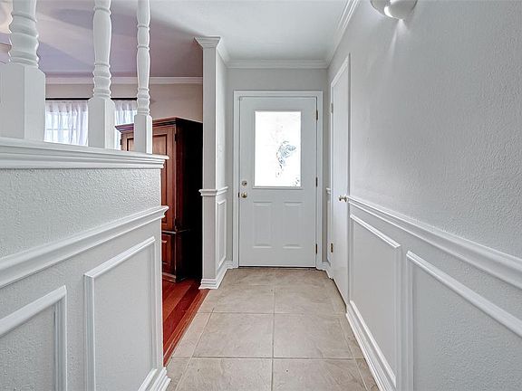 4th image of 15718 Echo Canyon Dr