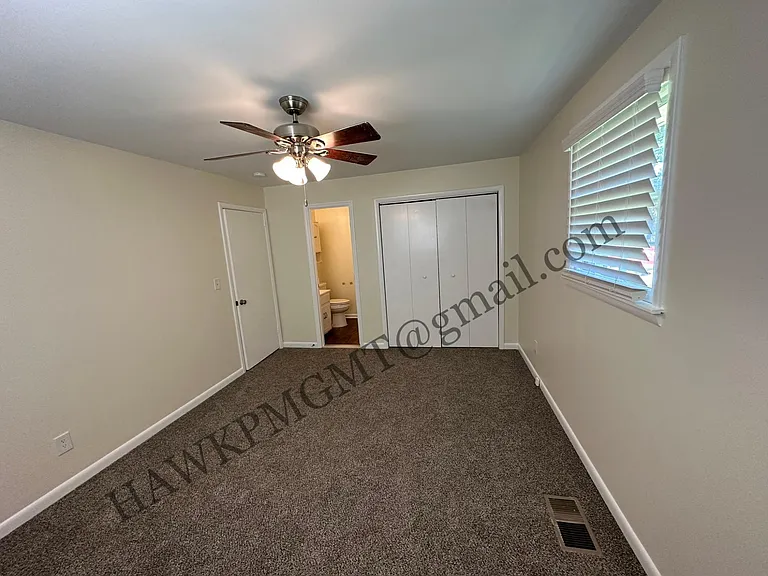210 Luckett Pl — Photo 12