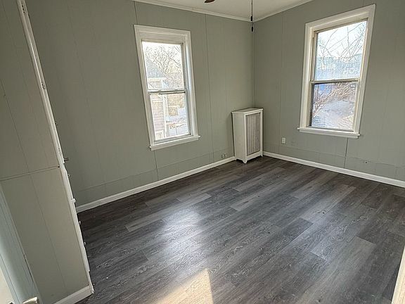 2nd image of 13 Durand Pl