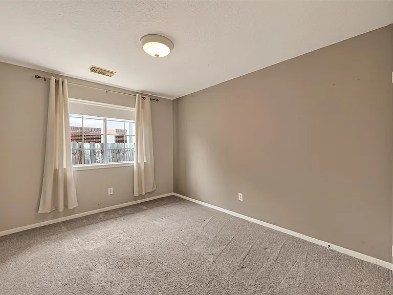 22619 Old Church Ln — Photo 31